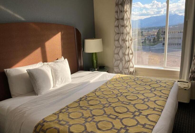 בית מלון כפרי Baymont By Wyndham Colorado Springs