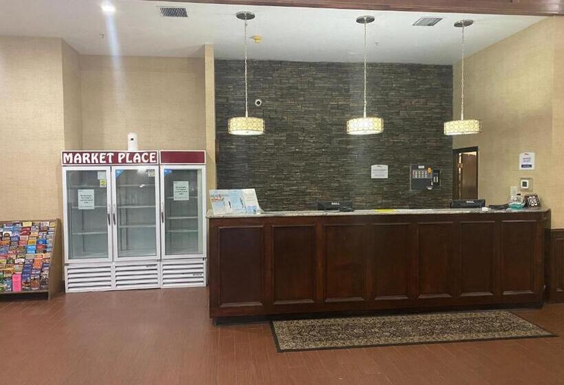 Отель Baymont By Wyndham Colorado Springs