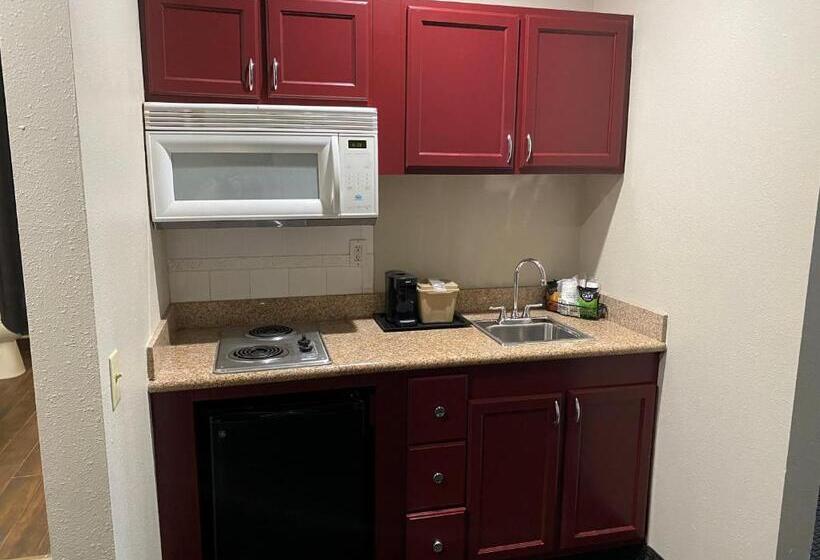 בית מלון כפרי Baymont By Wyndham Colorado Springs