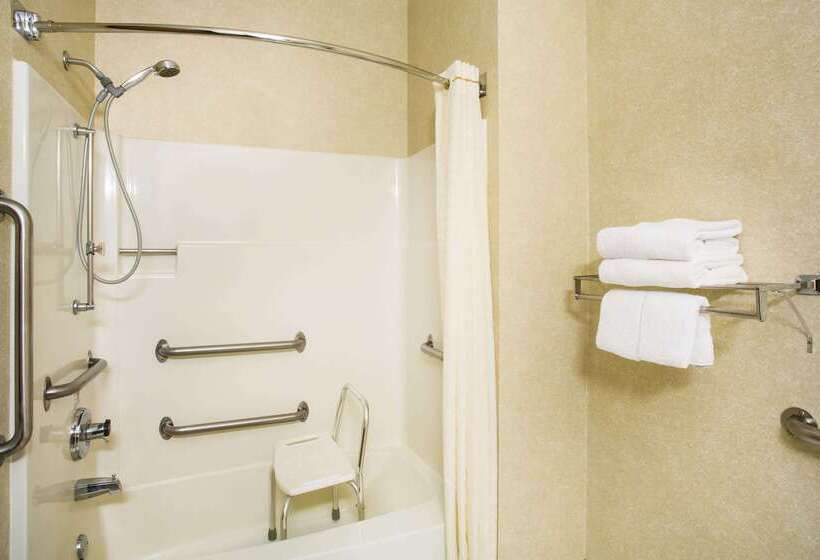 هتل Baymont By Wyndham Helena