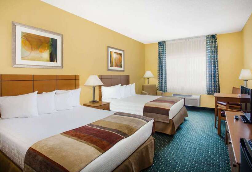 هتل Baymont By Wyndham Helena