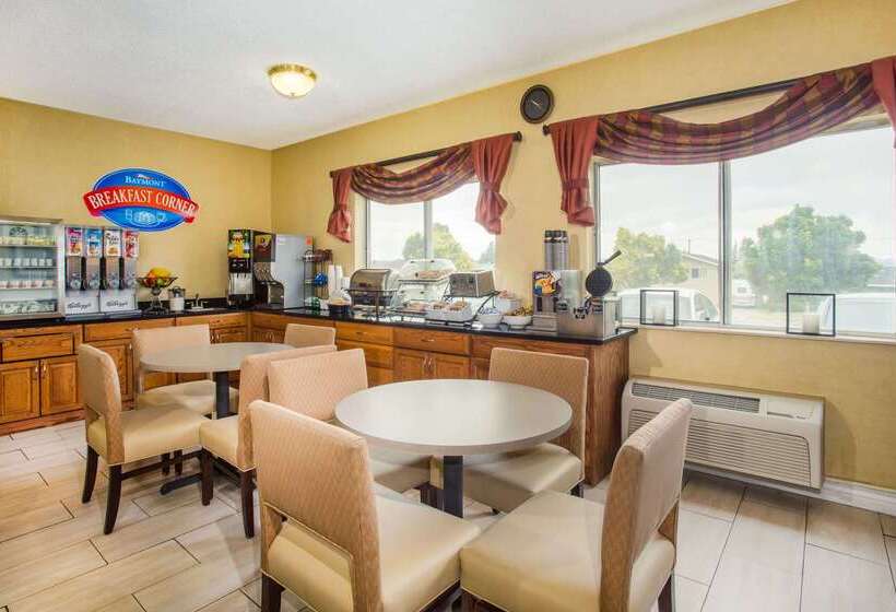 هتل Baymont By Wyndham Helena