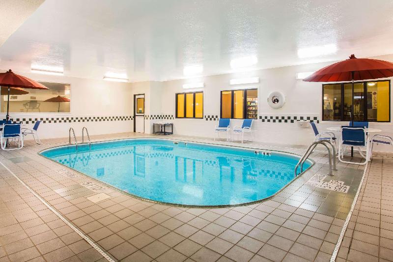 هتل Baymont By Wyndham Helena