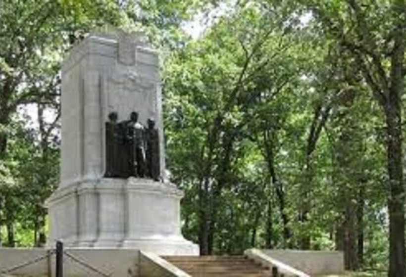 בית מלון כפרי Baymont By Wyndham Kennesaw