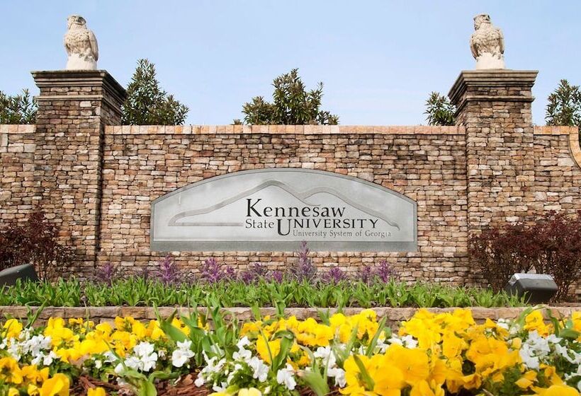 בית מלון כפרי Baymont By Wyndham Kennesaw