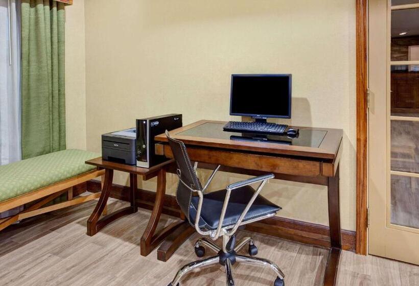 בית מלון כפרי Baymont By Wyndham Kennesaw