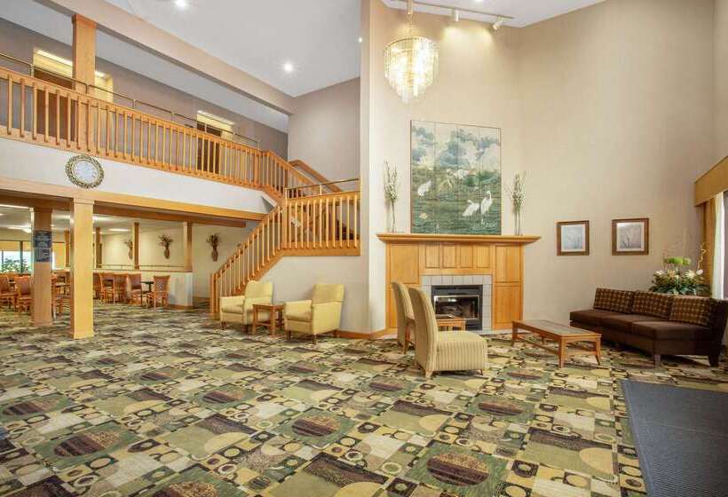 ホテル Baymont By Wyndham Marion