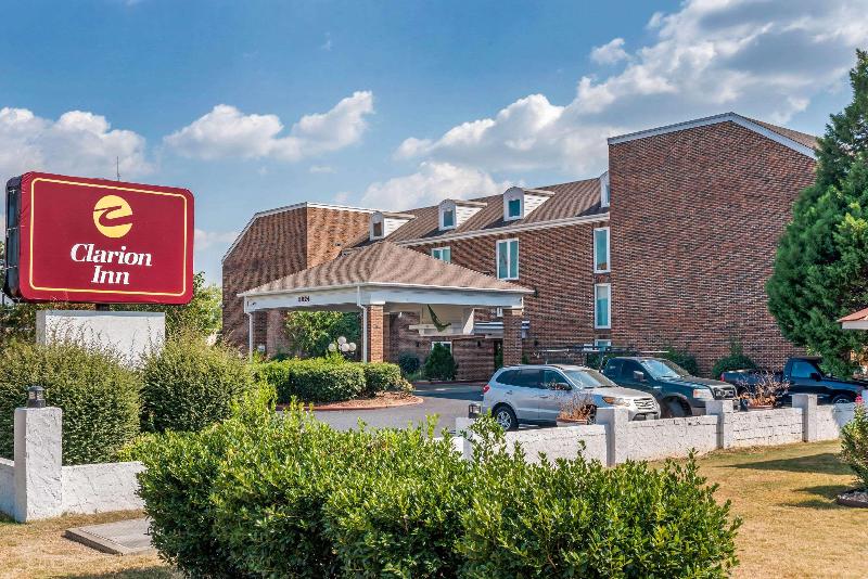 Отель Baymont By Wyndham Montgomery Al