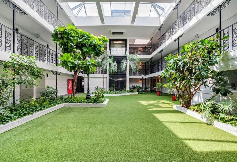 هتل Baymont By Wyndham Montgomery Al