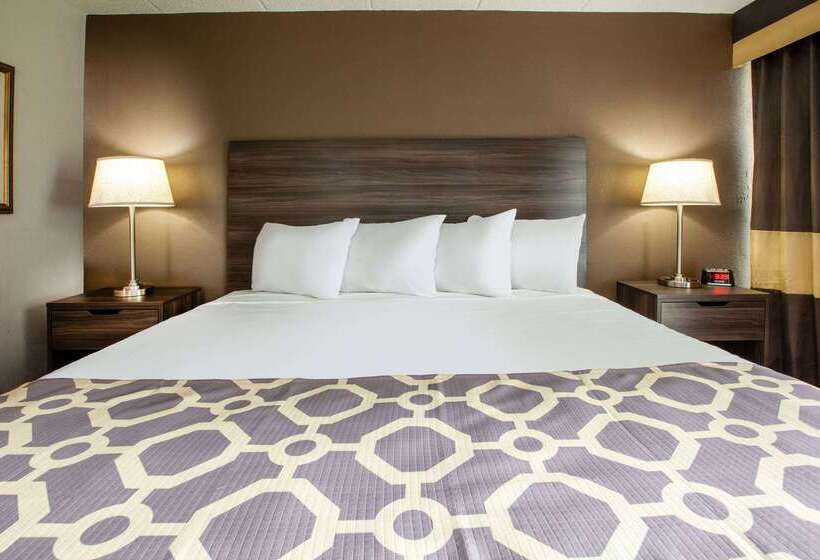 Отель Baymont By Wyndham Northwood