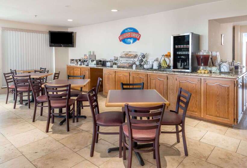 فندق Baymont By Wyndham Osage Beach