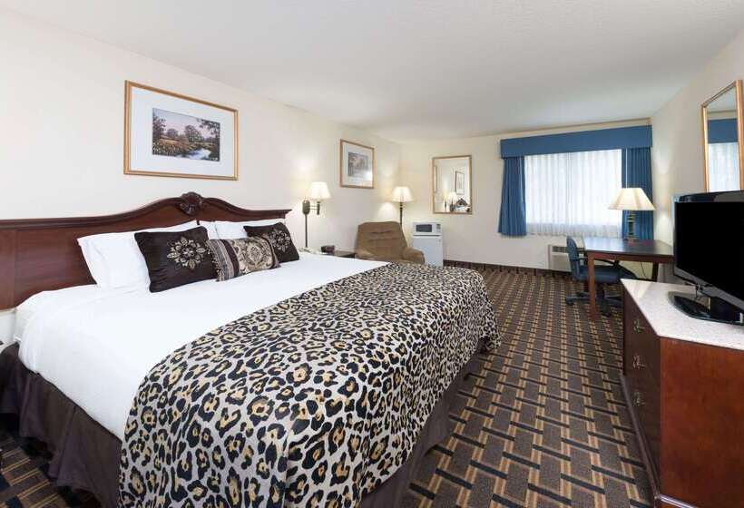فندق Baymont By Wyndham Osage Beach
