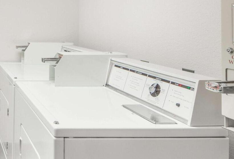 فندق Baymont By Wyndham Osage Beach