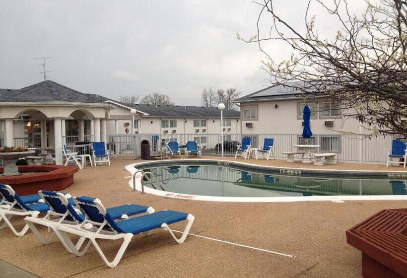 فندق Baymont By Wyndham Osage Beach