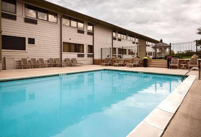 בית מלון כפרי Best Western Benton Harbor – St. Joseph