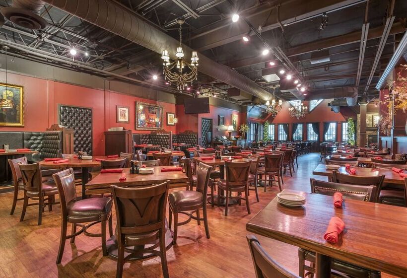 فندق Best Western Plus White Bear Country Inn