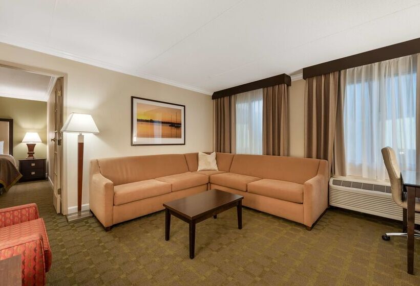 فندق Best Western Plus White Bear Country Inn