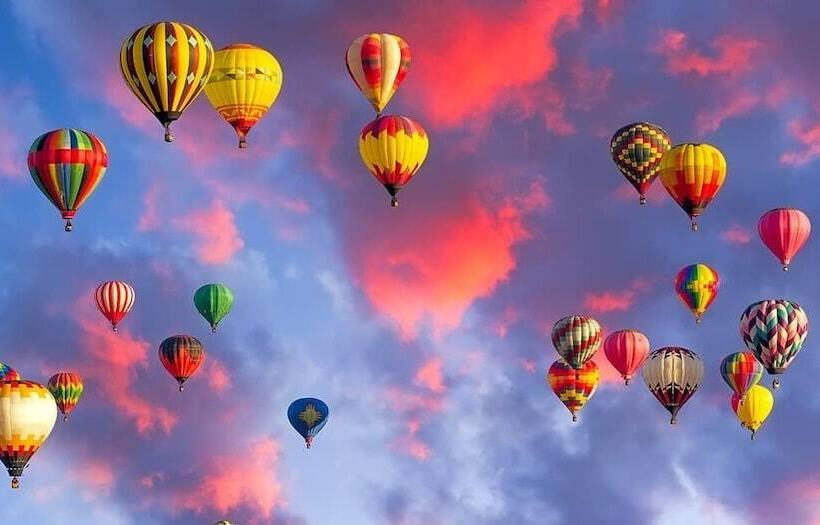 Отель Comfort Inn & Suites Alameda At Albuquerque Balloon Fiesta Park