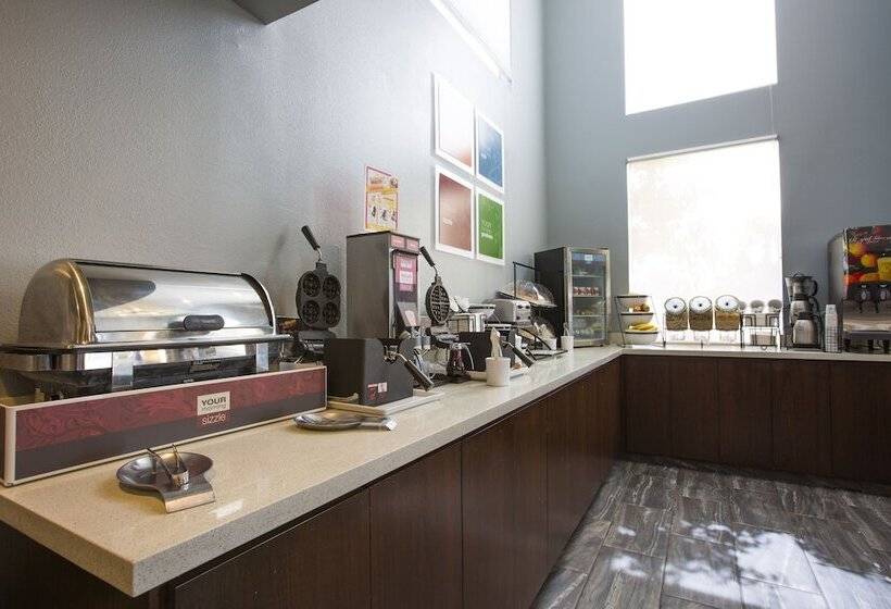 فندق Comfort Inn Boardwalk