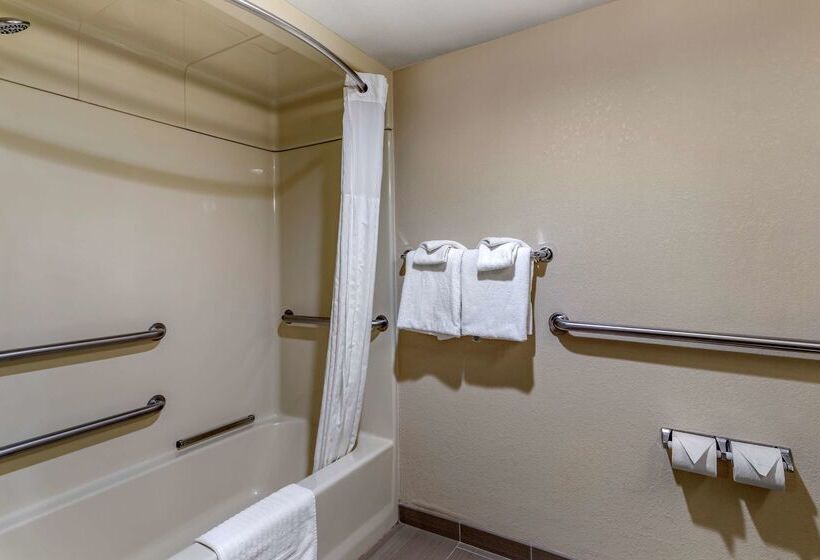 فندق Comfort Inn Biltmore West