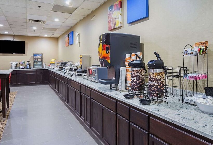 בית מלון כפרי Comfort Inn Downtown