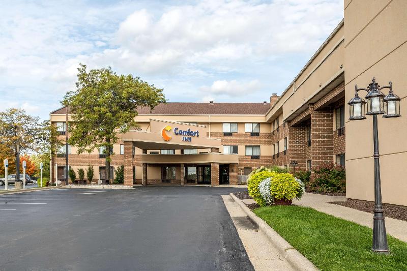 Отель Comfort Inn Grand Rapids Airport