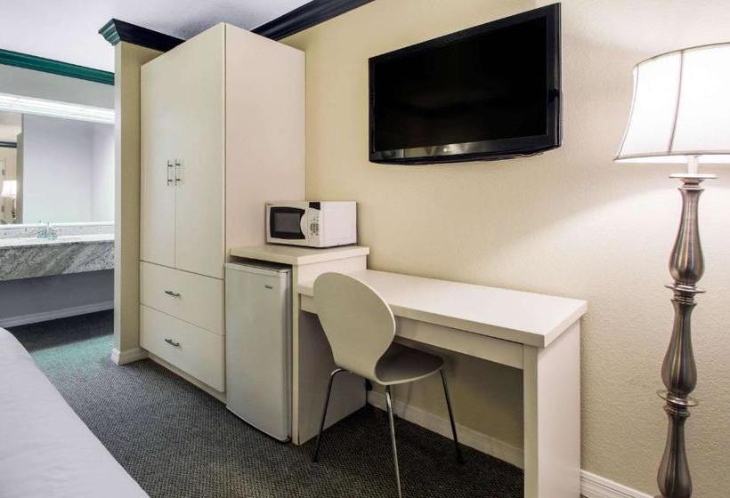 فندق Quality Inn Clermont West Kissimmee