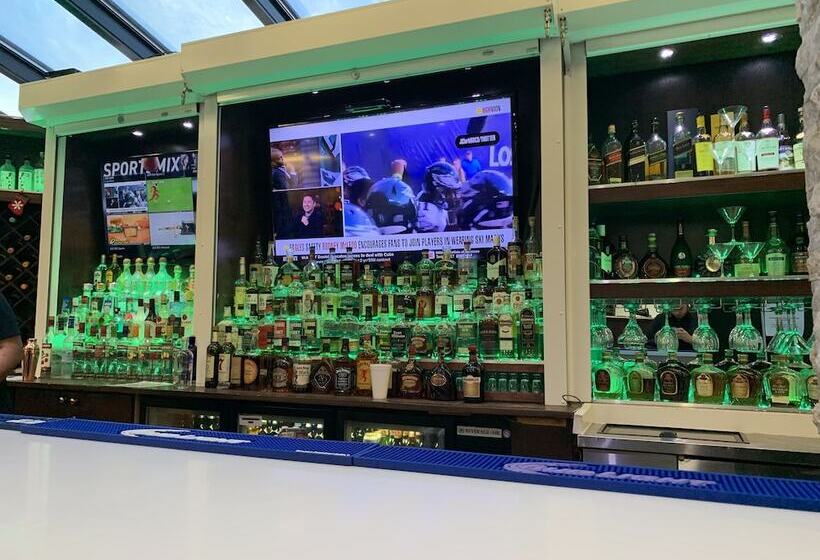 酒店 Comfort Inn Metro Airport