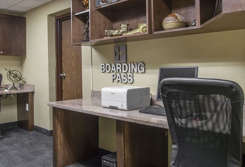 酒店 Comfort Inn Metro Airport