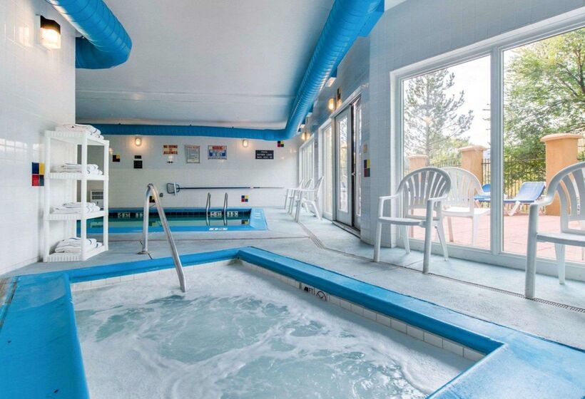 ホテル Comfort Inn North  Air Force Academy Area