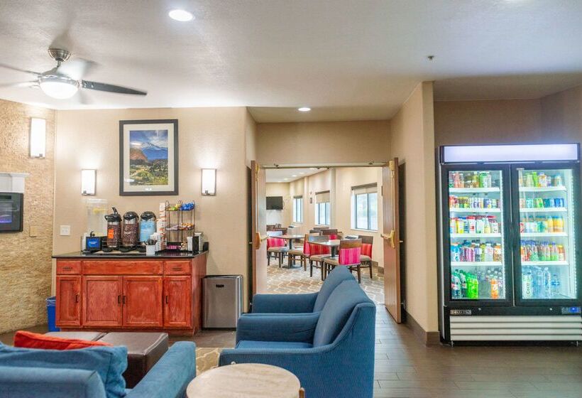 ホテル Comfort Inn North  Air Force Academy Area