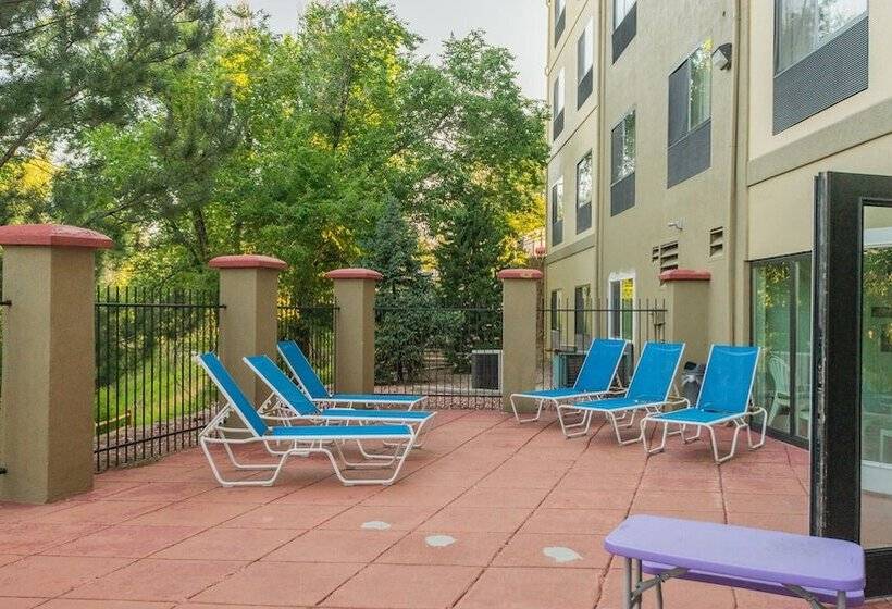 ホテル Comfort Inn North  Air Force Academy Area