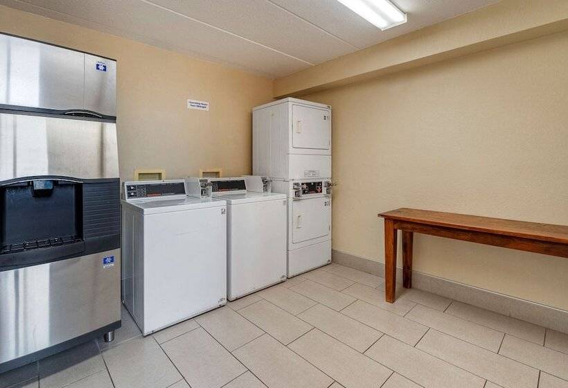 هتل Comfort Inn Northeast