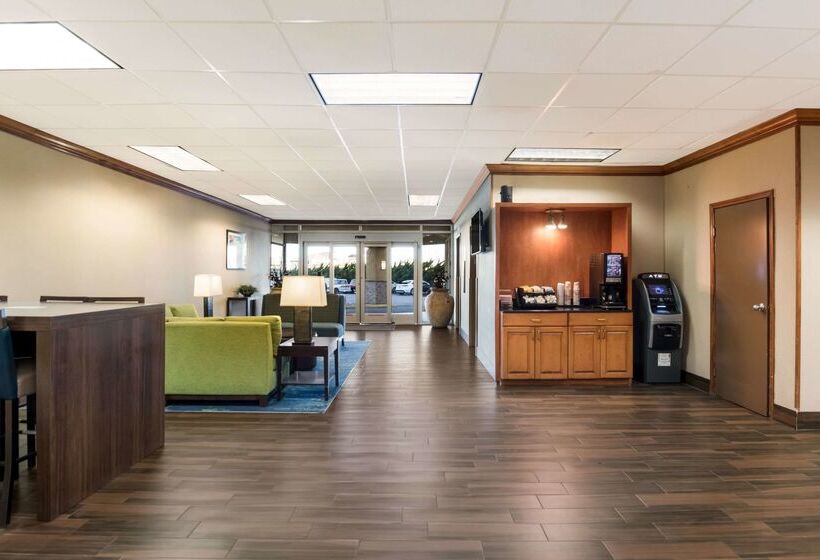 فندق Comfort Inn South Oceanfront