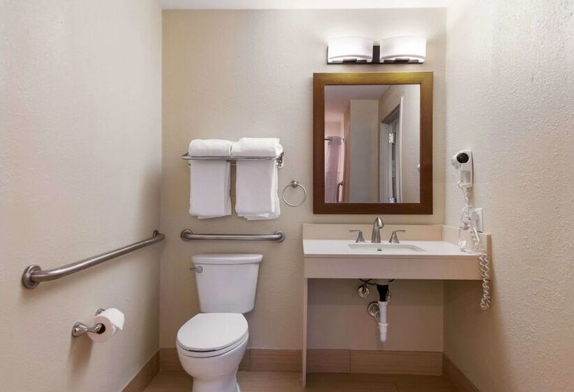 فندق Comfort Inn South Oceanfront