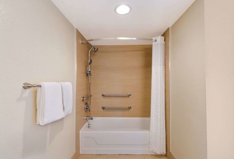 فندق Comfort Inn South Oceanfront