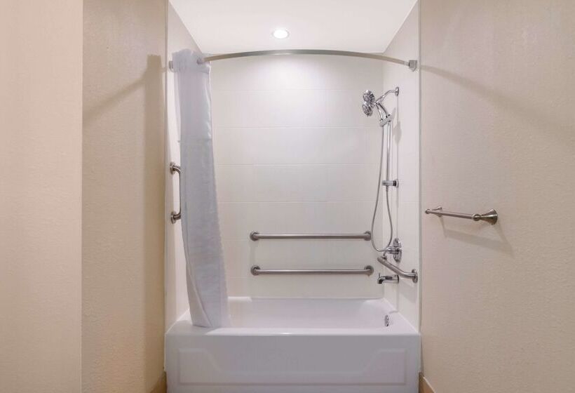 فندق Comfort Inn South Oceanfront