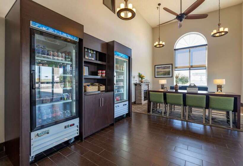 فندق Comfort Inn & Suites Hays I70