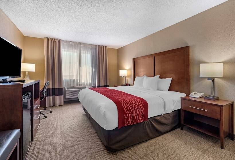 فندق Comfort Inn & Suites Hays I70
