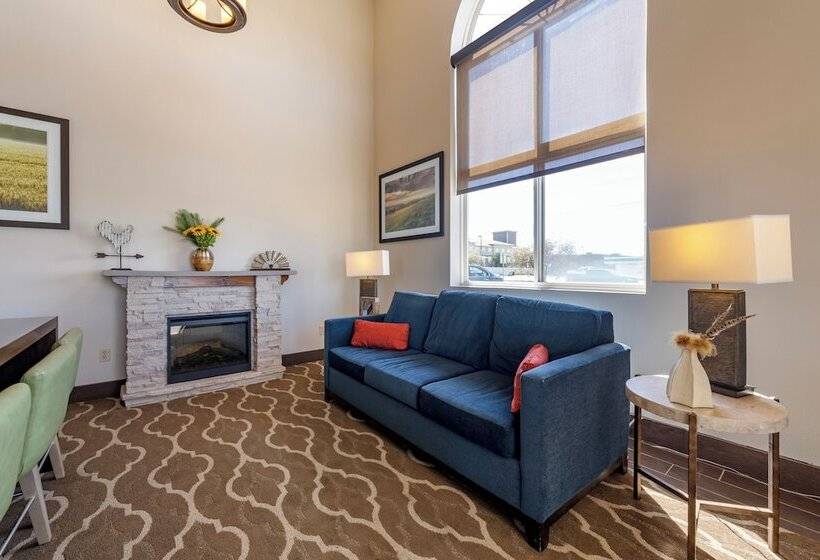 فندق Comfort Inn & Suites Hays I70