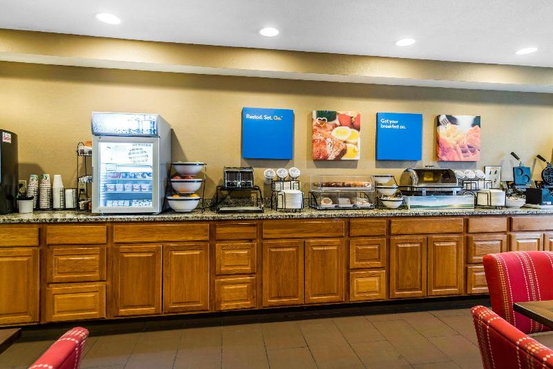 فندق Comfort Inn & Suites Hays I70