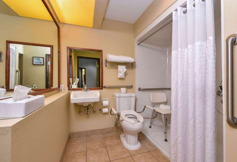 فندق Comfort Inn & Suites