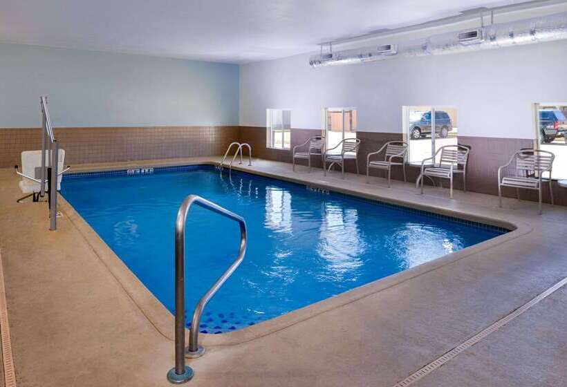 فندق Comfort Inn & Suites