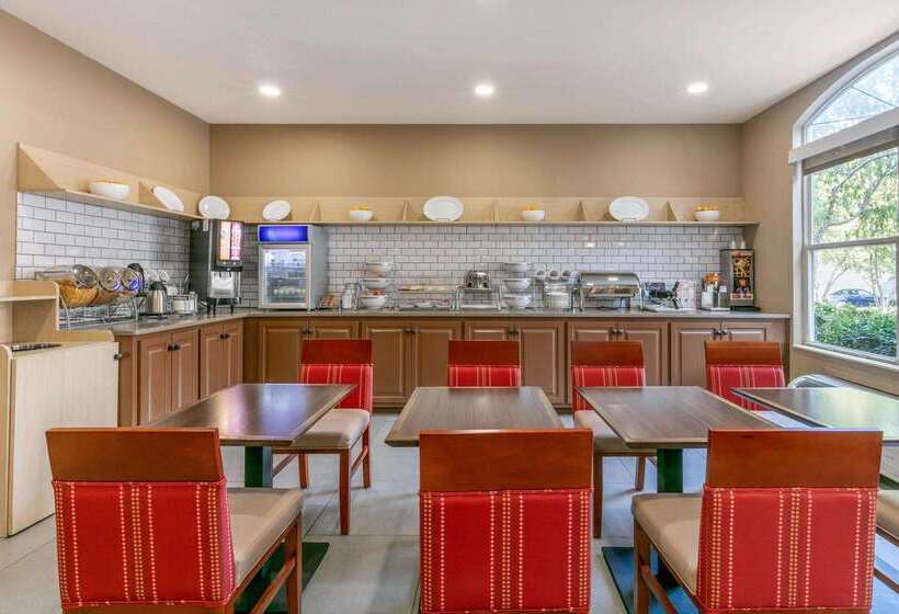 فندق Comfort Inn & Suites Nashville Franklin Cool Springs