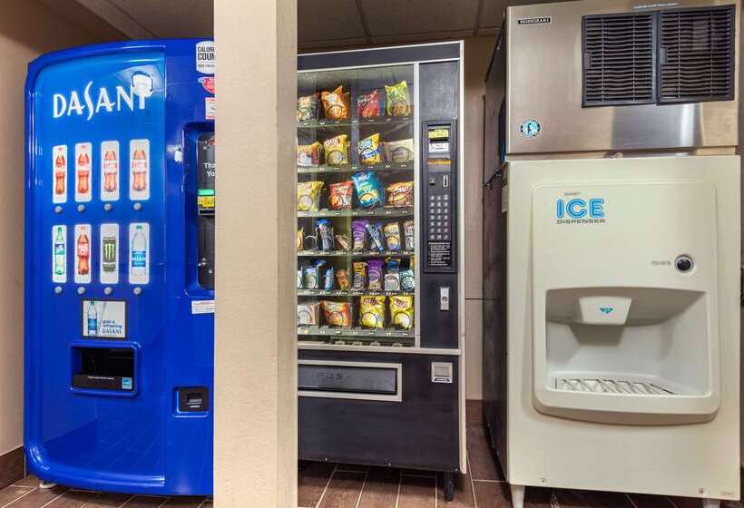 هتل Comfort Inn & Suites