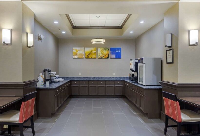 هتل Comfort Inn & Suites North Little Rock Mccain Mall