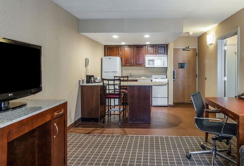 酒店 Comfort Inn & Suites