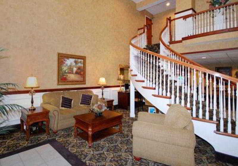 ホテル Comfort Suites Airport Columbus