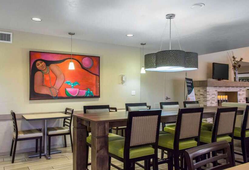 هتل Comfort Suites At Tucson Mall