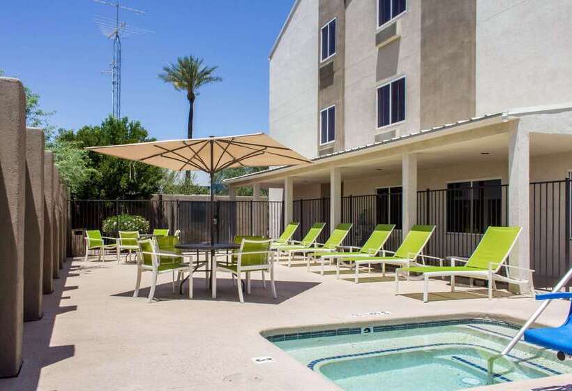 هتل Comfort Suites At Tucson Mall